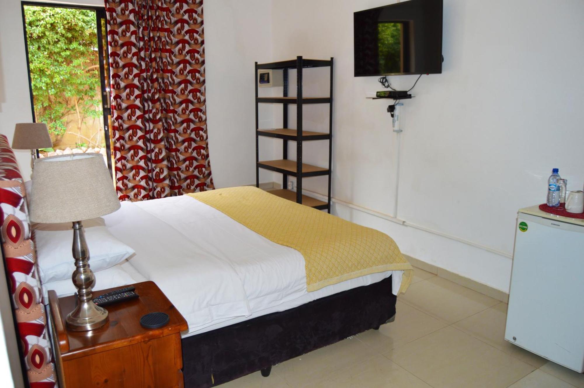 Bougainvilla Boutique Hotel & Restaurant Λουμπουμπάσι Εξωτερικό φωτογραφία