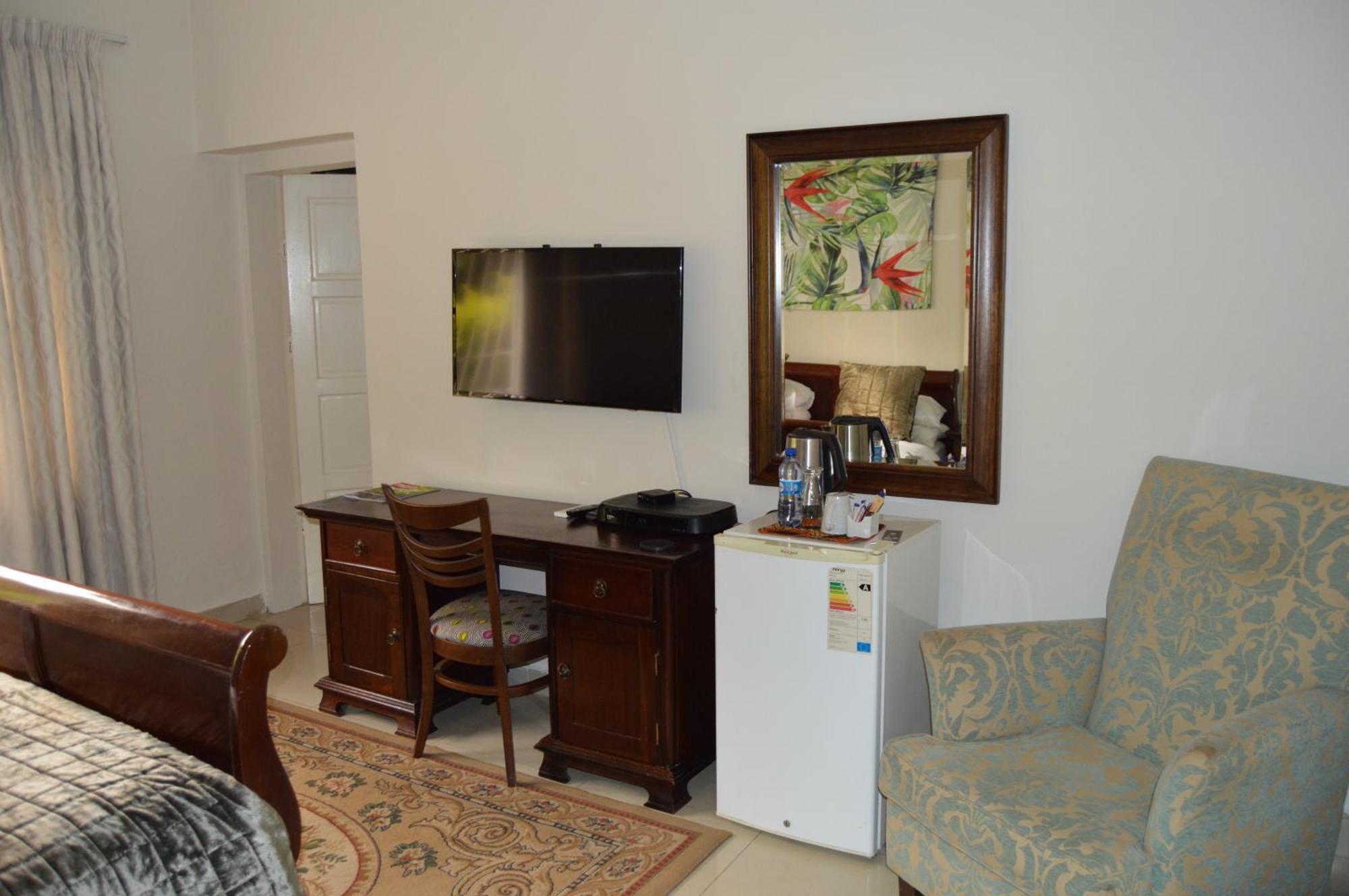 Bougainvilla Boutique Hotel & Restaurant Λουμπουμπάσι Εξωτερικό φωτογραφία