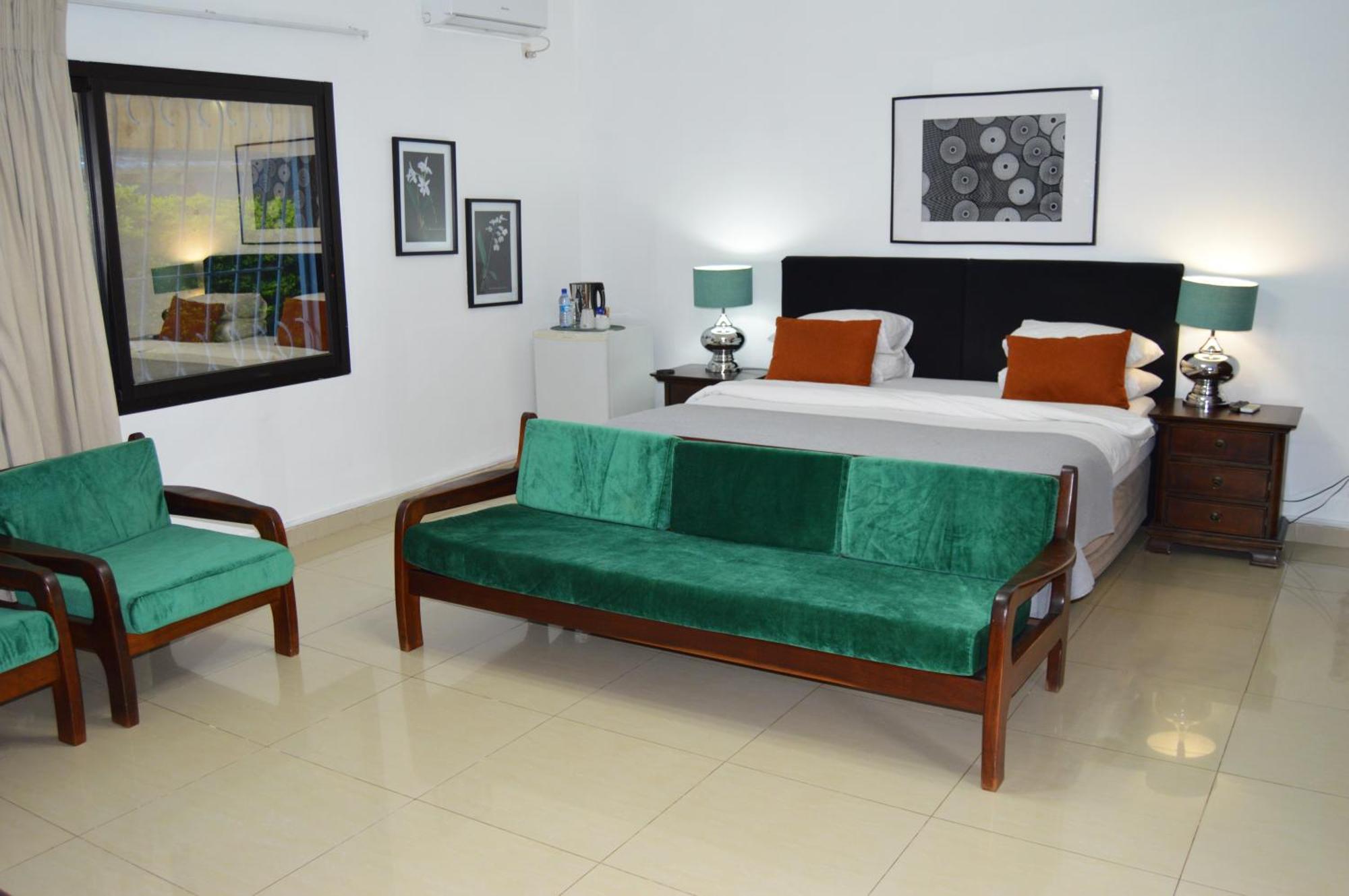Bougainvilla Boutique Hotel & Restaurant Λουμπουμπάσι Εξωτερικό φωτογραφία